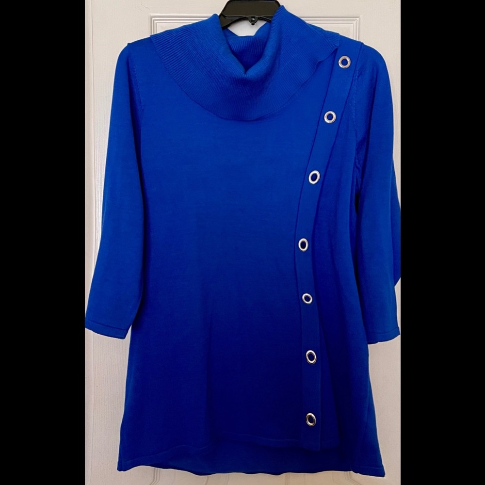 💙By Design- Tunic in Royal Blue with Grommets💙